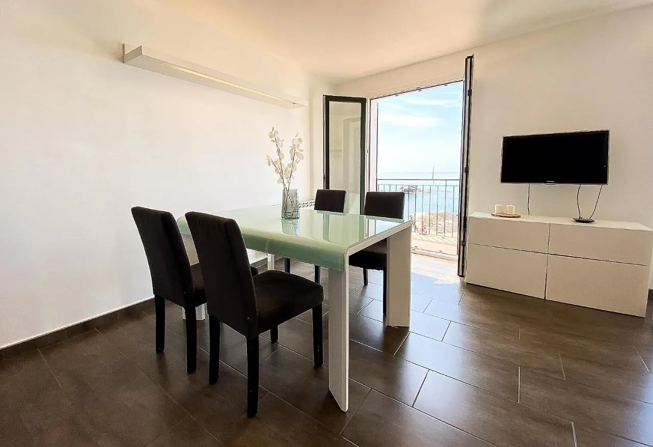 Apartamento Exclusivo En Primera Linea De Mar Calella De Palafrugell