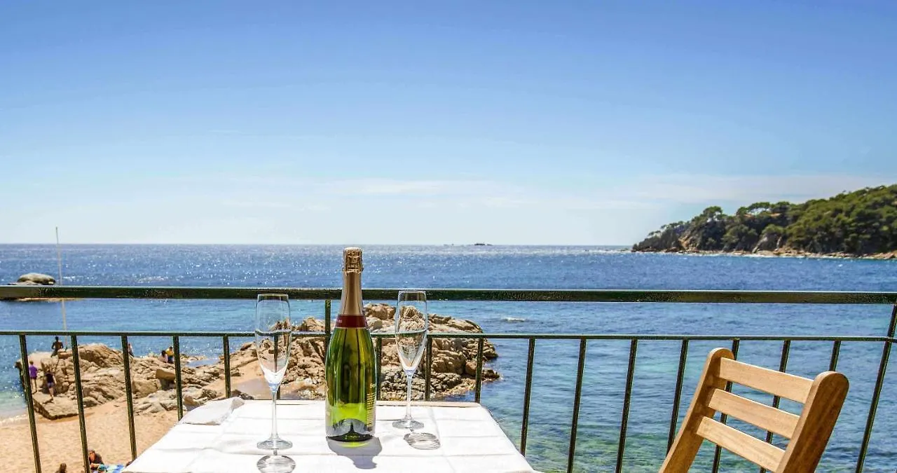 Apartamento Exclusivo En Primera Linea De Mar Calella De Palafrugell Apartment